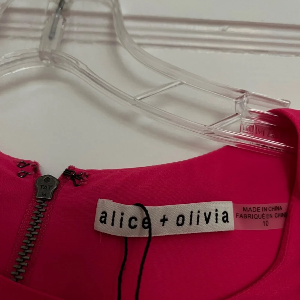 Alice + Olivia Barbiecore pink Shayla dress, size 10 runs small, puff sleeve - Picture 5 of 6